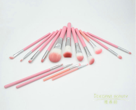 麻豆回家视频区一区二能用美妝蛋清洗液洗嗎？